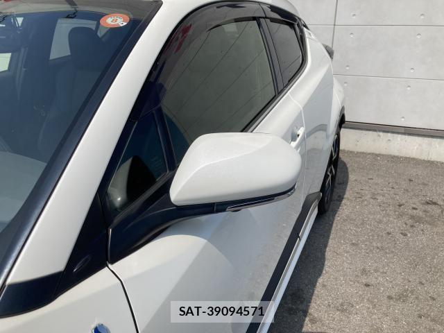 Toyota C-HR 2020-04 8158148-12