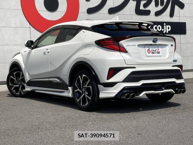 Toyota C-HR 2020-04 8158148-15