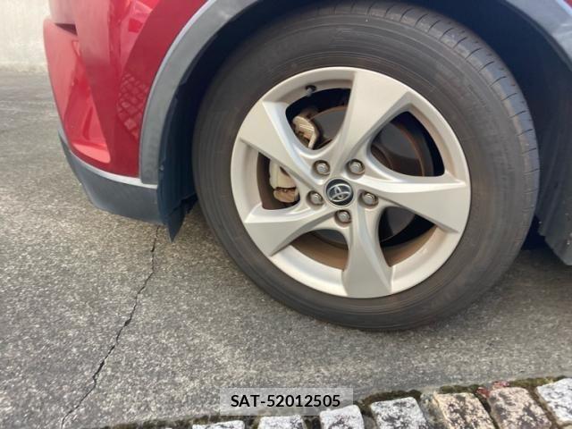 Toyota C-HR 2018-08 8158154-9