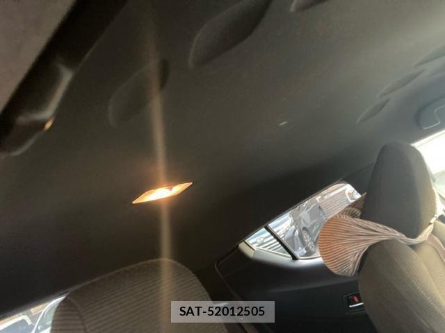 Toyota C-HR 2018-08 8158154-14