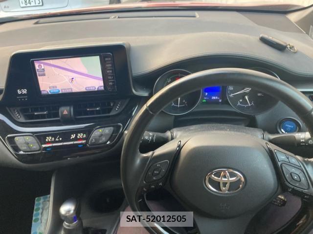 Toyota C-HR 2018-08 8158154-18