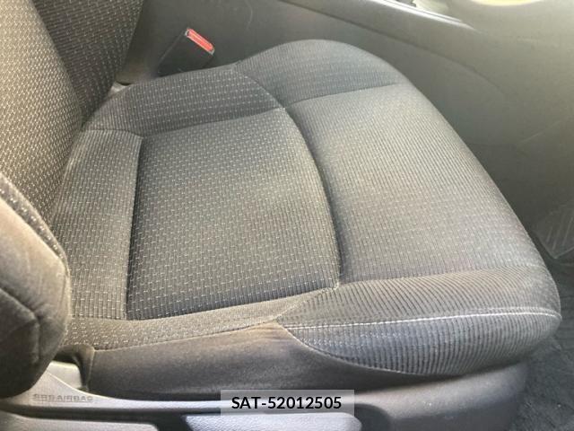Toyota C-HR 2018-08 8158154-25