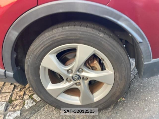 Toyota C-HR 2018-08 8158154-8