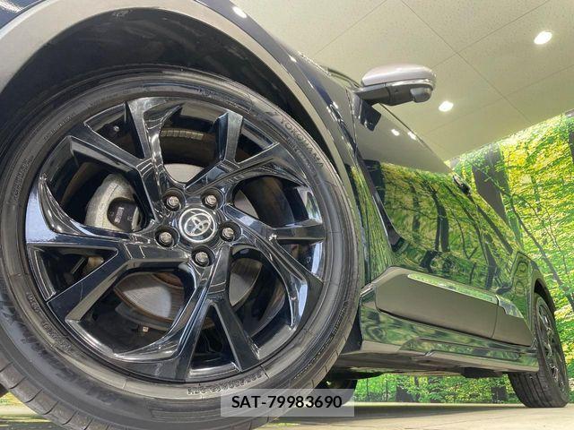 Toyota C-HR 2019-09 8158150-12