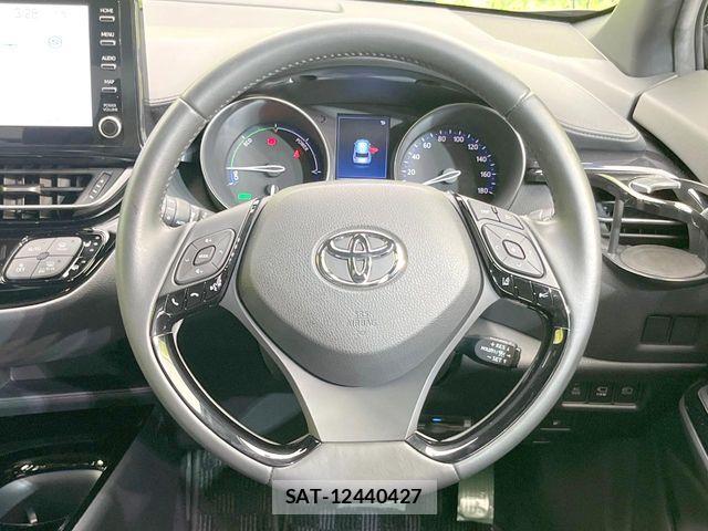 Toyota C-HR 2021-08 8206811-10