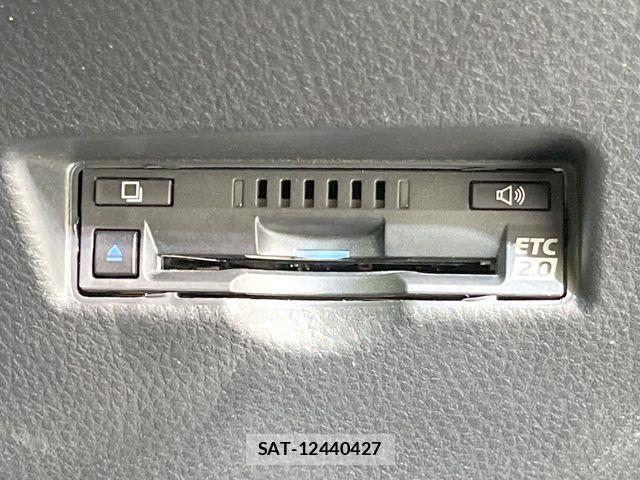 Toyota C-HR 2021-08 8206811-5
