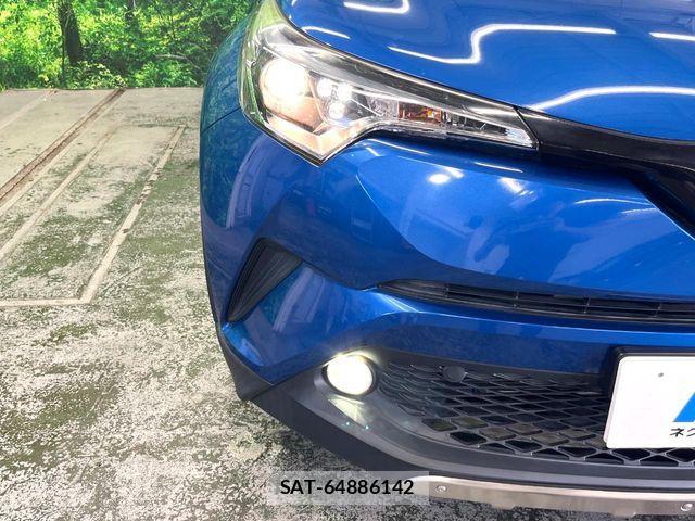 Toyota C-HR 2017-10 8206829-12