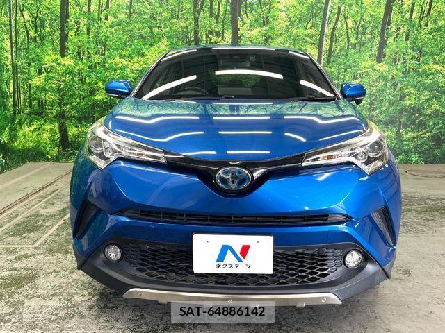 Toyota C-HR 2017-10 8206829-13