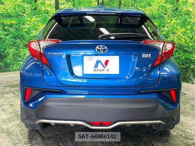 Toyota C-HR 2017-10 8206829-14