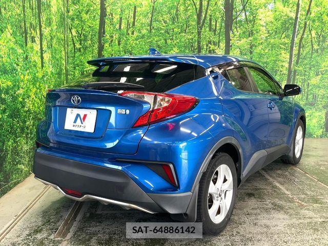 Toyota C-HR 2017-10 8206829-16