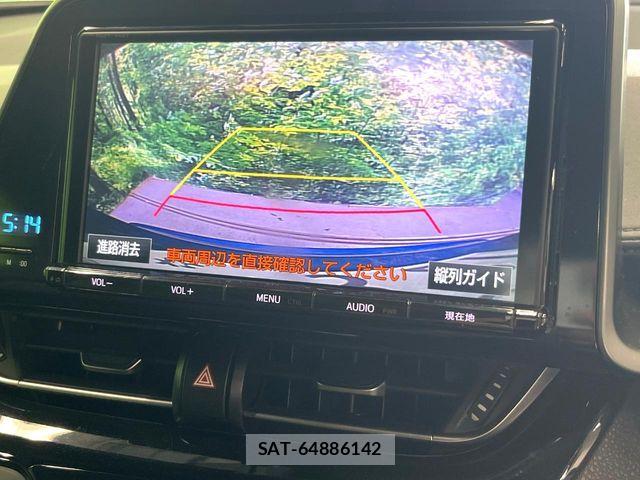 Toyota C-HR 2017-10 8206829-3