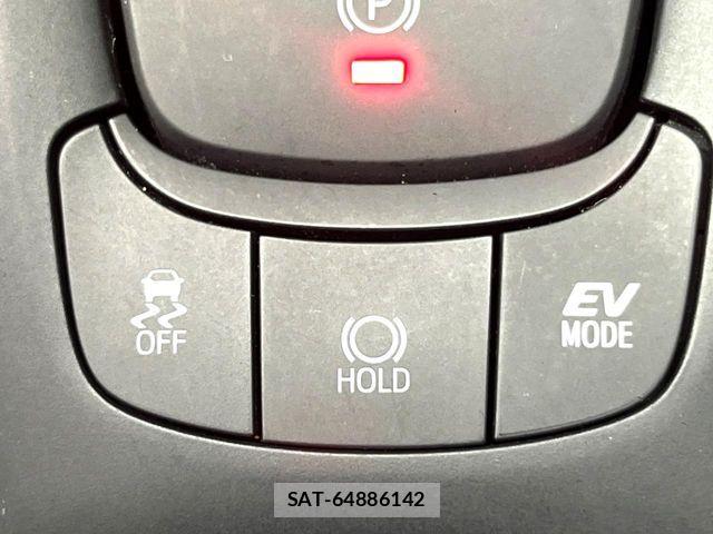Toyota C-HR 2017-10 8206829-4