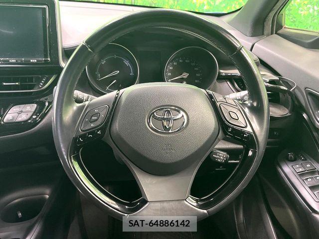 Toyota C-HR 2017-10 8206829-7