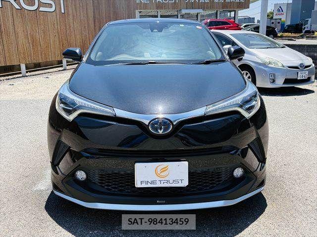 Toyota C-HR 2017-07 8206827-12