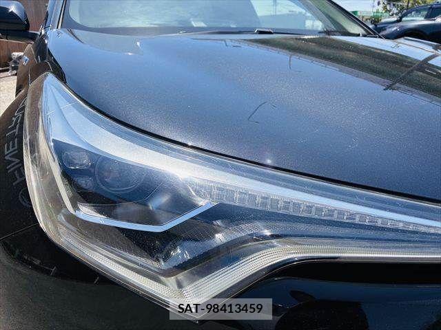 Toyota C-HR 2017-07 8206827-20