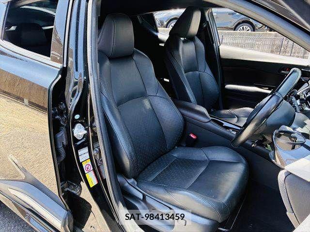 Toyota C-HR 2017-07 8206827-7