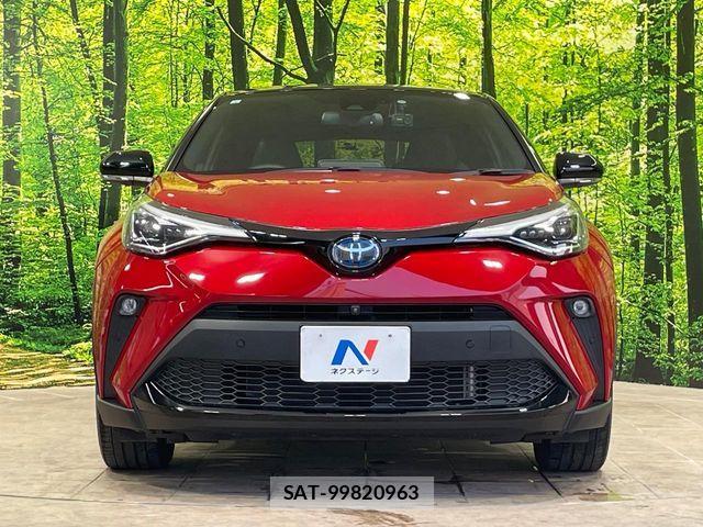 Toyota C-HR 2021-04 8206812-13
