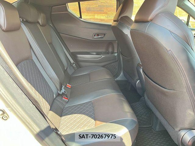 Toyota C-HR 2017-09 8206816-9
