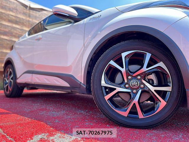 Toyota C-HR 2017-09 8206816-26