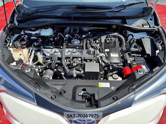 Toyota C-HR 2017-09 8206816-27