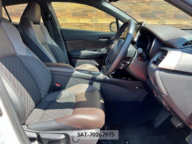 Toyota C-HR 2017-09 8206816-3