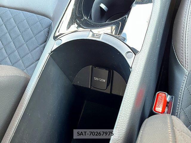 Toyota C-HR 2017-09 8206816-5