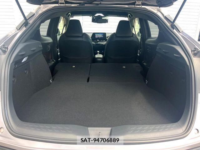 Toyota C-HR 2017-10 8206820-10