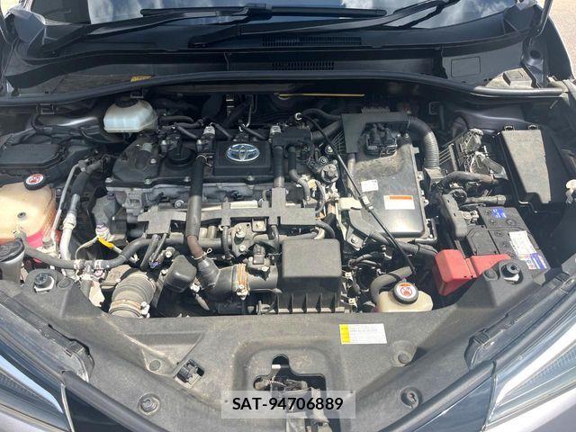 Toyota C-HR 2017-10 8206820-17