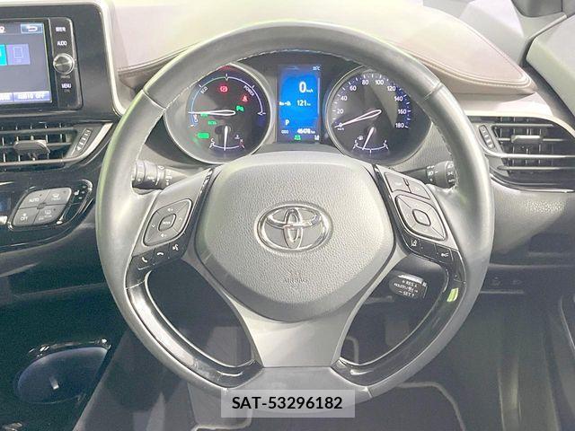 Toyota C-HR 2018-03 8206814-10