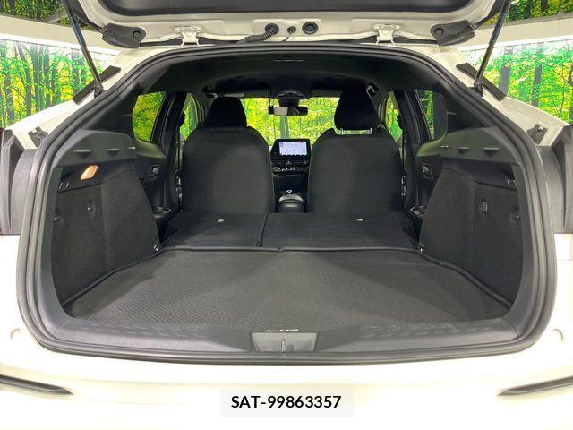 Toyota C-HR 2019-09 8206819-9