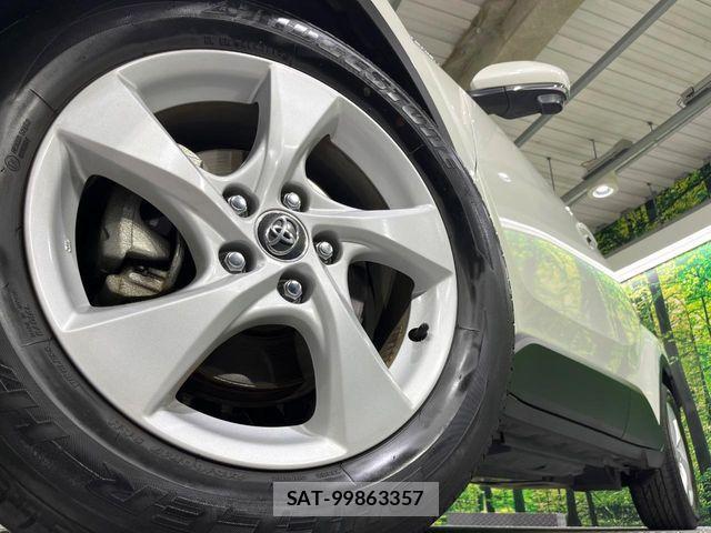 Toyota C-HR 2019-09 8206819-12