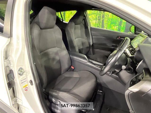 Toyota C-HR 2019-09 8206819-7