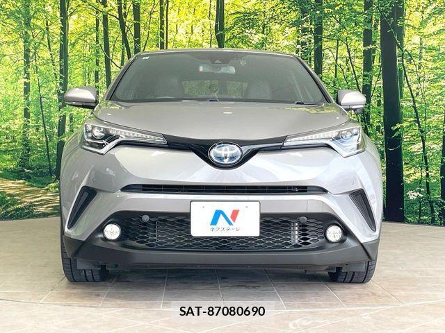 Toyota C-HR 2017-08 8206822-13