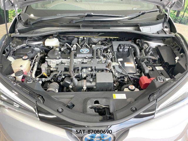 Toyota C-HR 2017-08 8206822-17