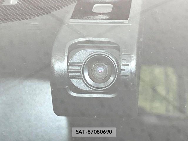 Toyota C-HR 2017-08 8206822-5