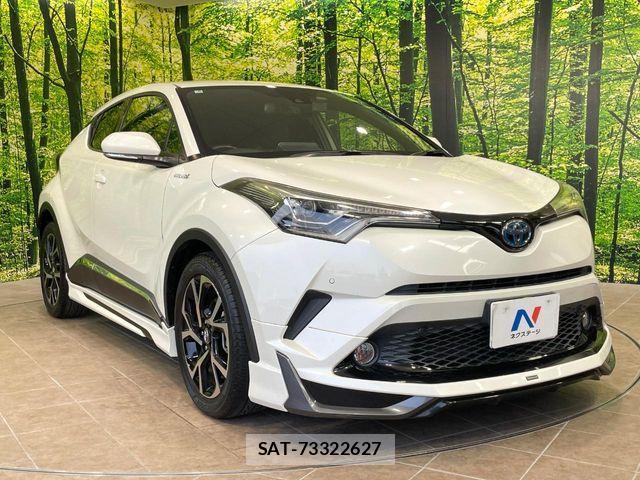 Toyota C-HR 2017-06 8206821-15