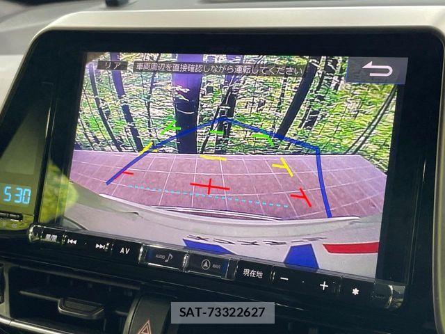 Toyota C-HR 2017-06 8206821-4