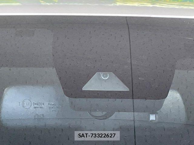 Toyota C-HR 2017-06 8206821-6
