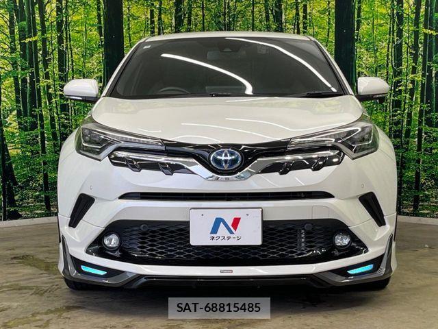 Toyota C-HR 2018-07 8206823-13