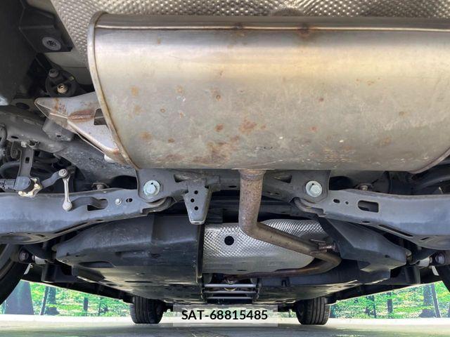 Toyota C-HR 2018-07 8206823-18