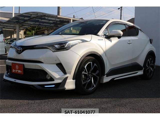 Toyota C-HR 2017-02 8206817-24