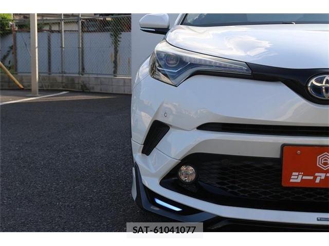 Toyota C-HR 2017-02 8206817-26