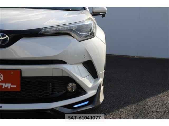Toyota C-HR 2017-02 8206817-27