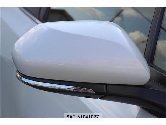Toyota C-HR 2017-02 8206817-28