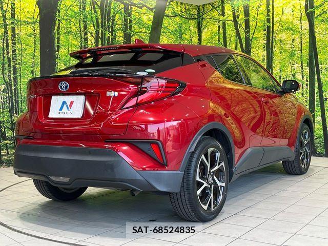 Toyota C-HR 2019-11 8206818-16