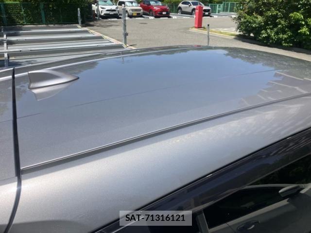 Toyota C-HR 2017-02 8229251-9
