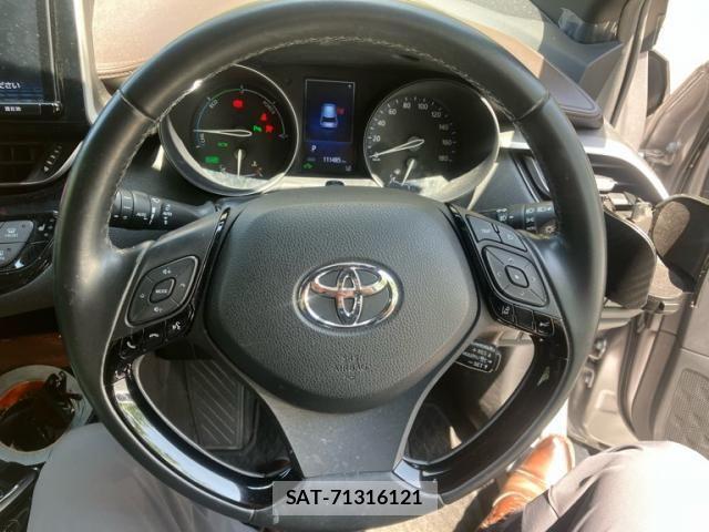 Toyota C-HR 2017-02 8229251-14