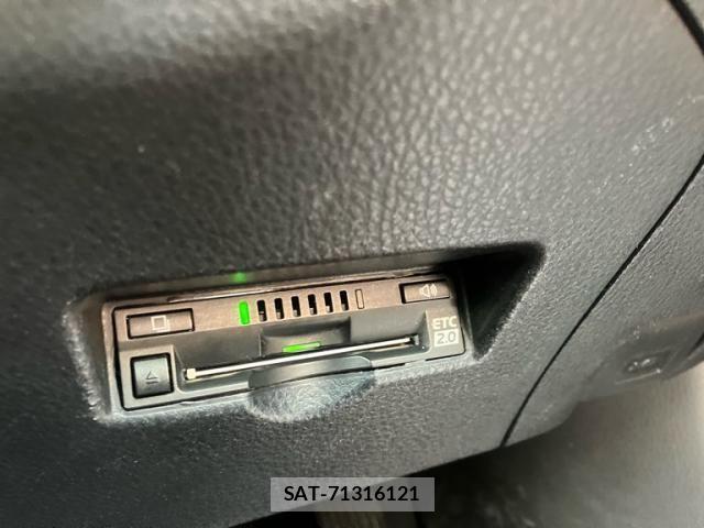 Toyota C-HR 2017-02 8229251-18