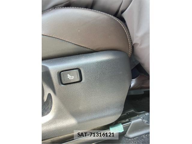Toyota C-HR 2017-02 8229251-19