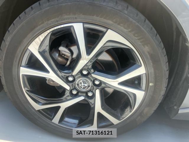 Toyota C-HR 2017-02 8229251-7